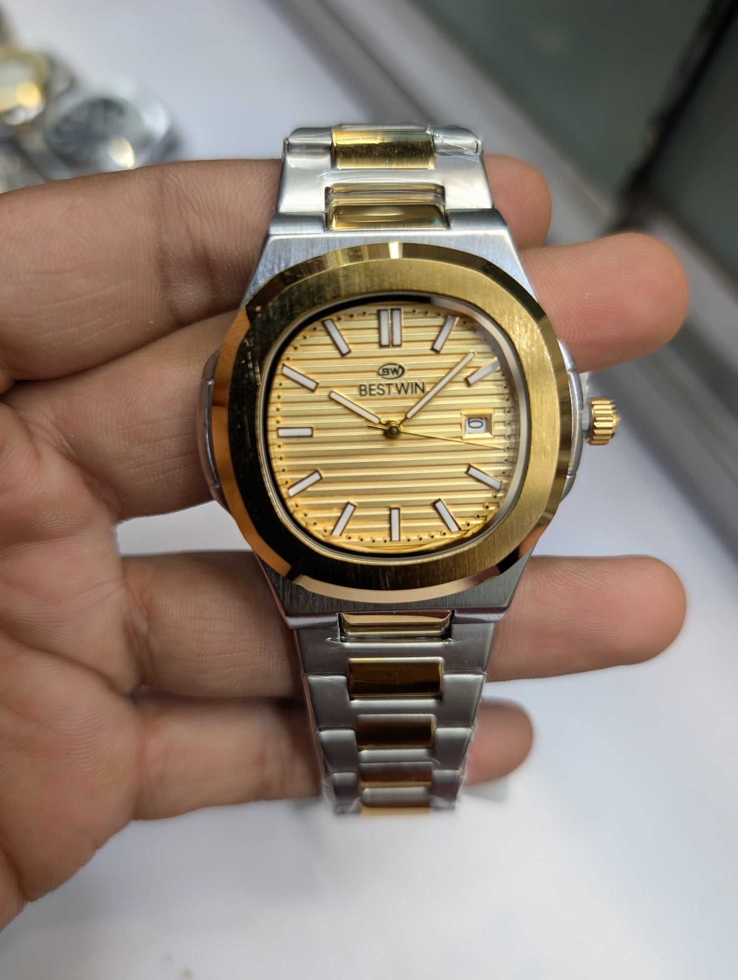 BESTWIN Horizon: Master Your Time, Own Your Style πβ¨