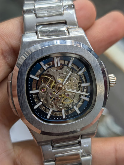 Gilded Skeleton: A Glimpse into Time✨✨✨